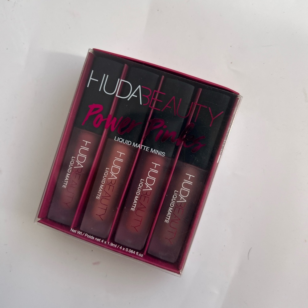 Huda Beauty Liquid Matte Lipstick Icon Trophy Wife Jetsetter Medusa new (bad box